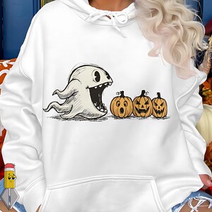 Spöklik säsong Halloween PNG SVG Ghost Chasing Pumpkins T-shirt Handritad Scary Ghost Clipart Spooky Digital Nedladdning för T-shirts, Hantverk, Dekor
