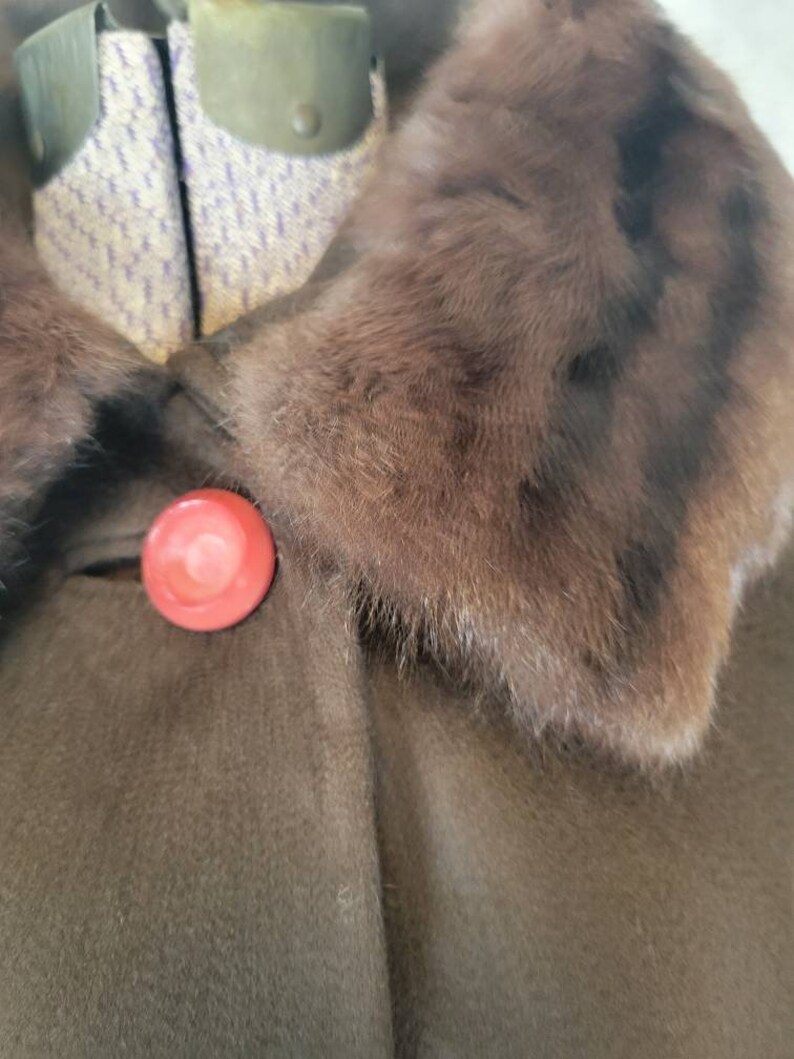 Vtg 1960s Brown wool coat with Mink Collar Medium Large image 8