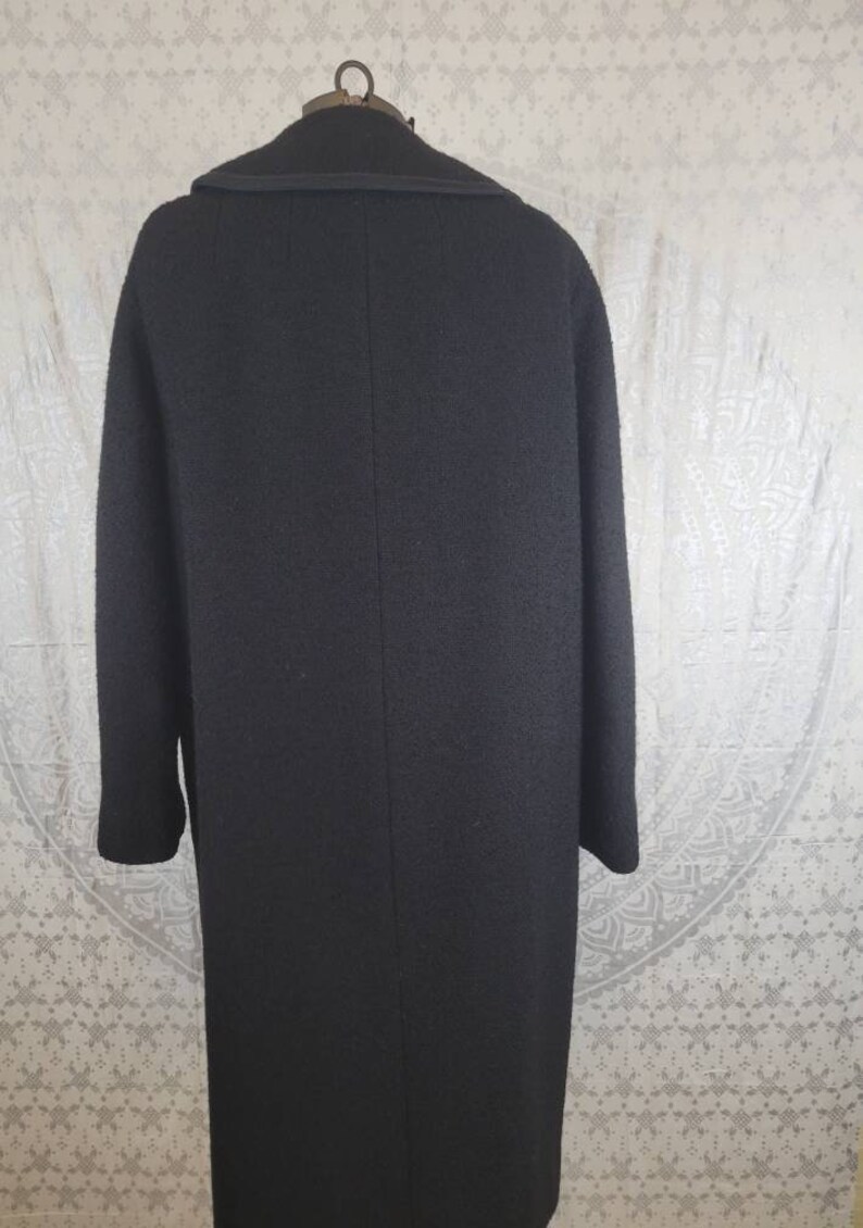 Vtg 1960s Black Wool swing coat with huge buttons Large image 6