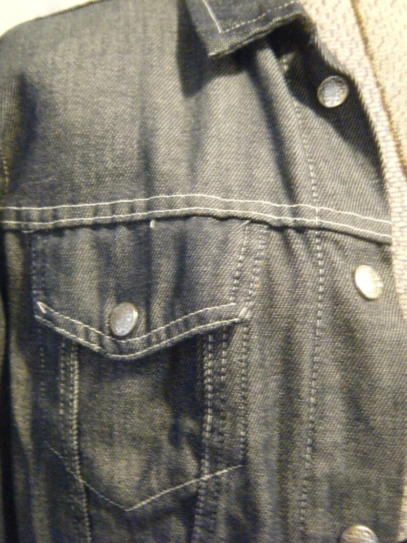 Vtg 1970s Dark Blue denim Jacket w/ white Stitching Lightweight size Medium work wear image 5