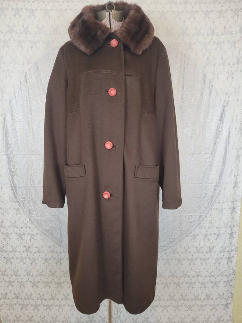 Vtg 1960s Brown wool coat with Mink Collar Medium Large image 3