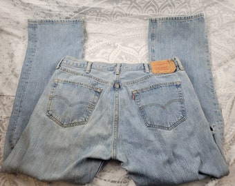 Vtg 90s Y2K LEVIS 501 jeans 40 x 32 semi distressed