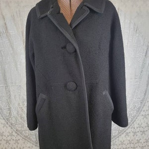 Vtg 1960s Black Wool swing coat with huge buttons Large image 2