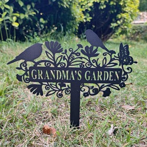 Personalized Garden Name Sign,Custom Metal Garden Decor,Bird with Flower Garden Sign,Metal Garden Stakes,Outdoor Yard Art,Lawn Signs