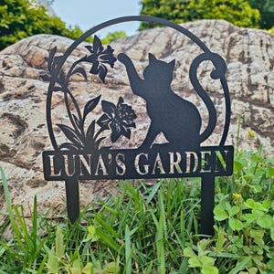 Custom Metal Cat Garden Sign,Personalized Flower Garden Stakes,Metal Cat Grave Marker,Cat Memorial Stake with Flowers,Cat Garden Decor