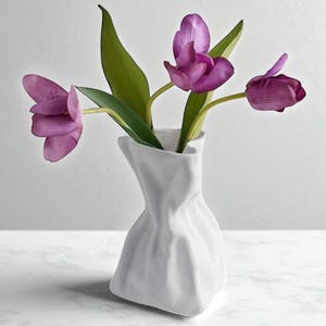 Scandinavian Boho Vase – 15cm Decorative Minimalist Home Decor Accent