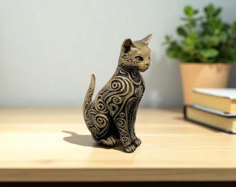 Embossed Cat Figurine: 12cm Decorative Animal Sculpture