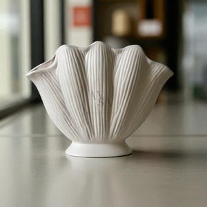 Beige Ceramic Seashell Vase – Coastal Home Decor, Nautical Beach Style Accent, Oyster Shell Pot