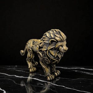 Embossed Lion Figurine – 13cm Bold Home & Office Decor, Majestic Animal Sculpture, Powerful Desk Ornament