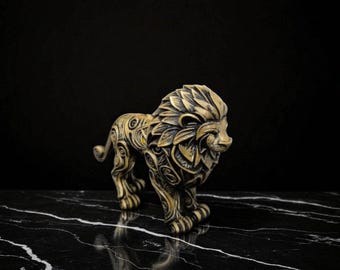 Embossed Lion Figurine – 13cm Bold Home & Office Decor, Majestic Animal Sculpture, Powerful Desk Ornament