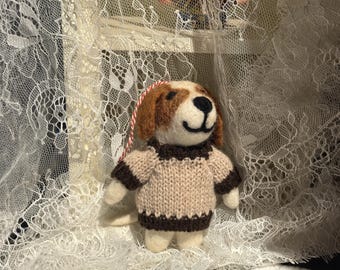 Filztier / Hase / Welpe / Weihnachtsdekoration / Weihnachtsbaumschmuck / Geschenke / Weihnachten / Filzpuppen