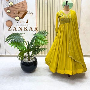 Designer Anarkali Gown Flared Gown Indian Wedding Dress Traditional outfit indian gown Floral Embroidery Gown Readymade festival Outfit