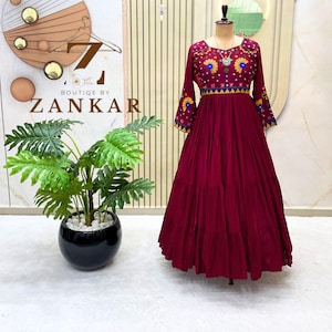 Stylish Garba Night Gown for Navratri, Navratri Gown for Women, Anarkali Gown, Navratri dresses for garba Night, Festival Dresses for women