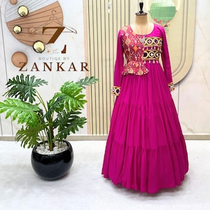 pink  Navratri Gown For women  Kutchi gamthi Kodi Work Garba Dress Flared Raffle Gown Garba Gown Navratri Outfit for girls