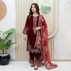 Roodfluwelen Pakistaanse salwar kameez, geborduurde Kurta-paleisset