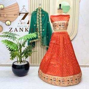 Trendy Designer Lehenga für Frauen Indisches Hochzeitskleid Brautjungfern lehenga choli Cosmos Jacquard Lehenga Rock südindisch Paithani Lehenga
