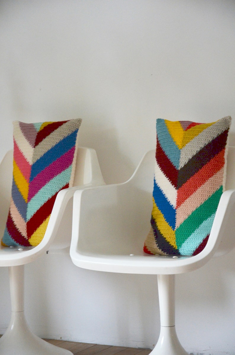 Muster Holzwollhocker Chevron Kissen Bild 3