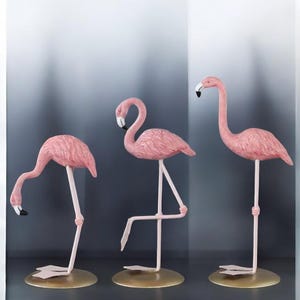 Creative Pink Resin Flamingo Figurine, Cartoon Desk Ornament, Living Room Desktop Decoration, Home Accessories