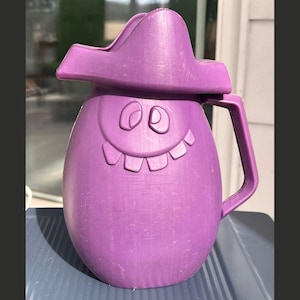 Vintage 70&#39;s Goofy Grape Unpainted Pillsbury Funny Face Drink Promo Pitcher RARE with 4 Retro Kool-Aid Cups and Kool-Aid Keychain