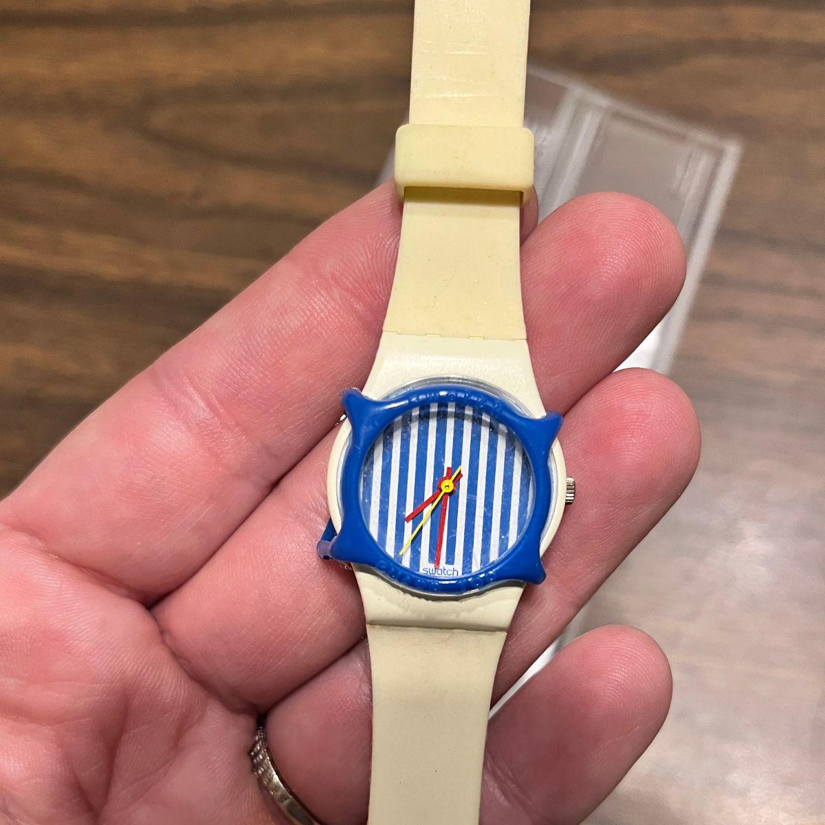 1986 Swatch Watch Ladies Newport Design 25mm with Case and Swatch Guard il_fullxfull.6546601415_976n.jpg main image 4