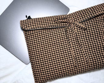 Classic Brown Gingham Laptop Sleeve | Quilted Laptop Case with Bow | Stylish MacBook Cover | Vintage-Inspired Computer Sleeve