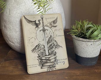 Throne of Glass Kindle Case Paperwhite 12th Gen 7“ Case with clear back, Paperwhite 6.8" Kindle Case With Strap For Fantasy Book Lovers Gift