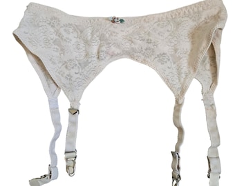 JCPenney Medium Garter Belt Women Ivory Good Floral Lace Adjustable 6020 Vintage