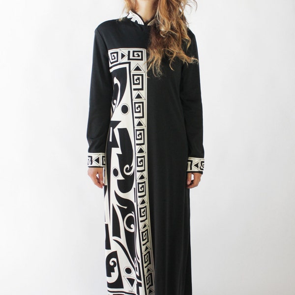 Vintage 60s Black and White Printed Maxi Dress | S/M