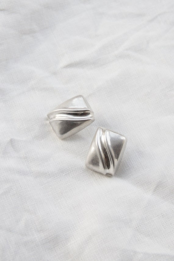 Sterling Rippled Cube Earring - image 4