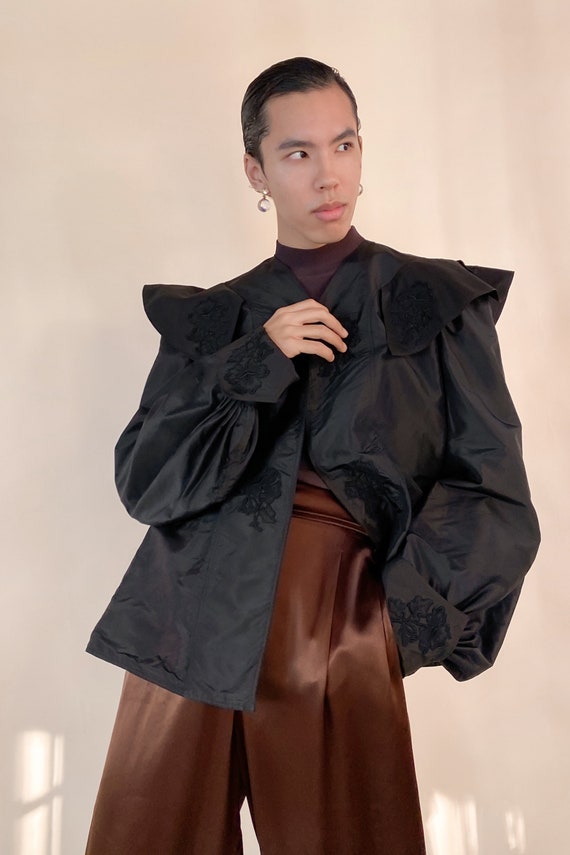 1890s Victorian Onyx Mourning Jacket