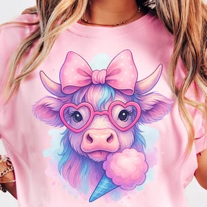 Barbe à papa vache PNG, vache coquette Png avec noeud, coeur lunettes vache Highland PNG, rose bleu pastel animaux Png, jolie fille de la ferme PNG