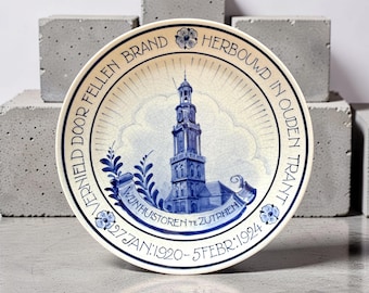 Porceleyne Fles, Delft, Holland - original handpainted Delft Blue wall plate - Wijnhuistoren Zutphen 1920-1924.