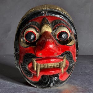 Vintage traditional ethnographic Indonesian hand carved wooden dance mask / theater mask - Wayang Topeng.