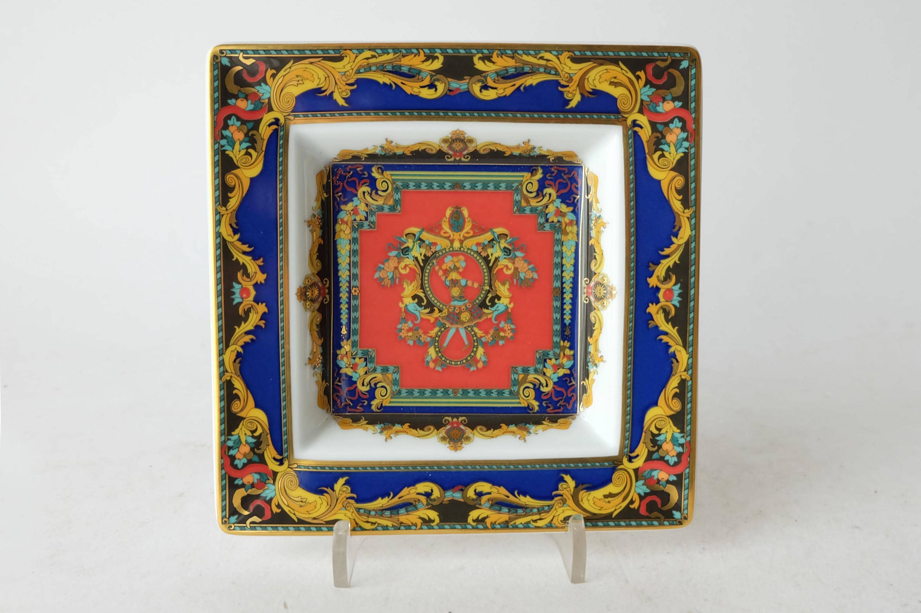 ヴェルサーチ VERSACE Le Roi Soleilロワ・ソレイユ A Rosenthal Versace 'Le Roi Soleil' Pattern Part Dinner and