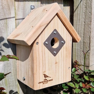 Handmade Larch Bird Nest Box: Durable Apex Roof Design