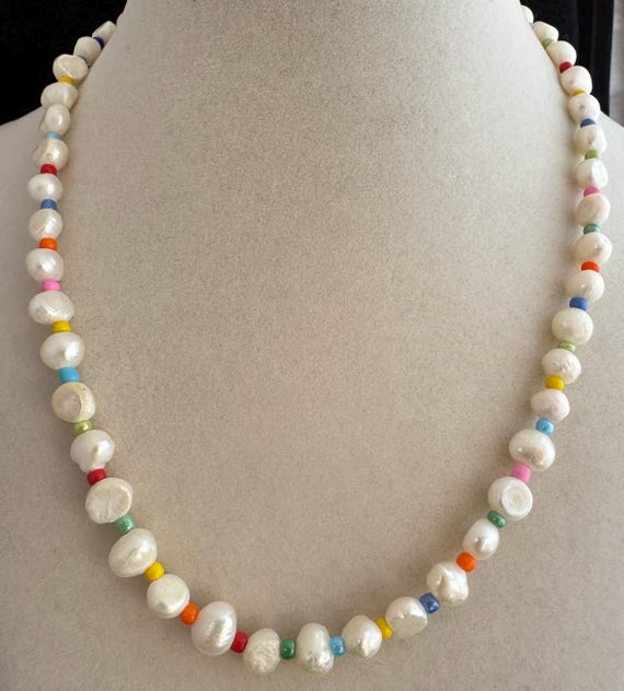 Handmade Natural Pearl Beaded Necklace