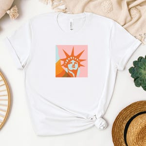 Statue of Liberty T-Shirt, New York Themed Apparel, Casual Wear, Statue of Liberty Prints, Patriotic Gift, Travel Souvenir