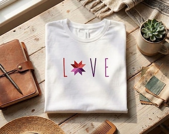 Camiseta con estampado L O V E, bonita camiseta de verano, regalo para ella, estampados de acolchado, estampado de colcha, camiseta con estampado de bloque de colcha
