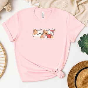 Cute Cat Love T-Shirt, Kitty Print T-Shirt, Perfect Gift for Cat Lovers, Fun Animal Shirt