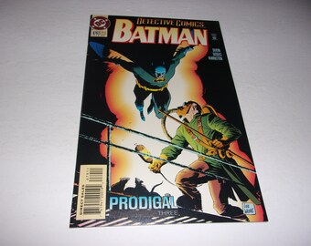 Batman, # 679, Vintage Nov 1994, DC Comic Book, Collectible, Art, Illustrated, Comics