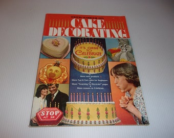 Wilton 1979 Yearbook of Cake Decorating, Vintage Book, Cake Pans, How tos, Birthdays, Weddings