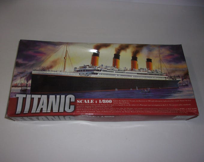 Vintage Titanic, Unbuilt Model Kit, 1/800th Scale, Collectible, Models ...