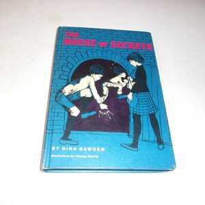 The House of Secrets by Nina Bawden - Vintage 1964, Young Readers, Hardcover Book, Collectible, Illustrated