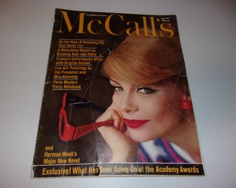 Vintage McCall's Magazine April 1962 - Betsy McCall Doll, Vintage 1960s Fashions Ads Scrapbooking