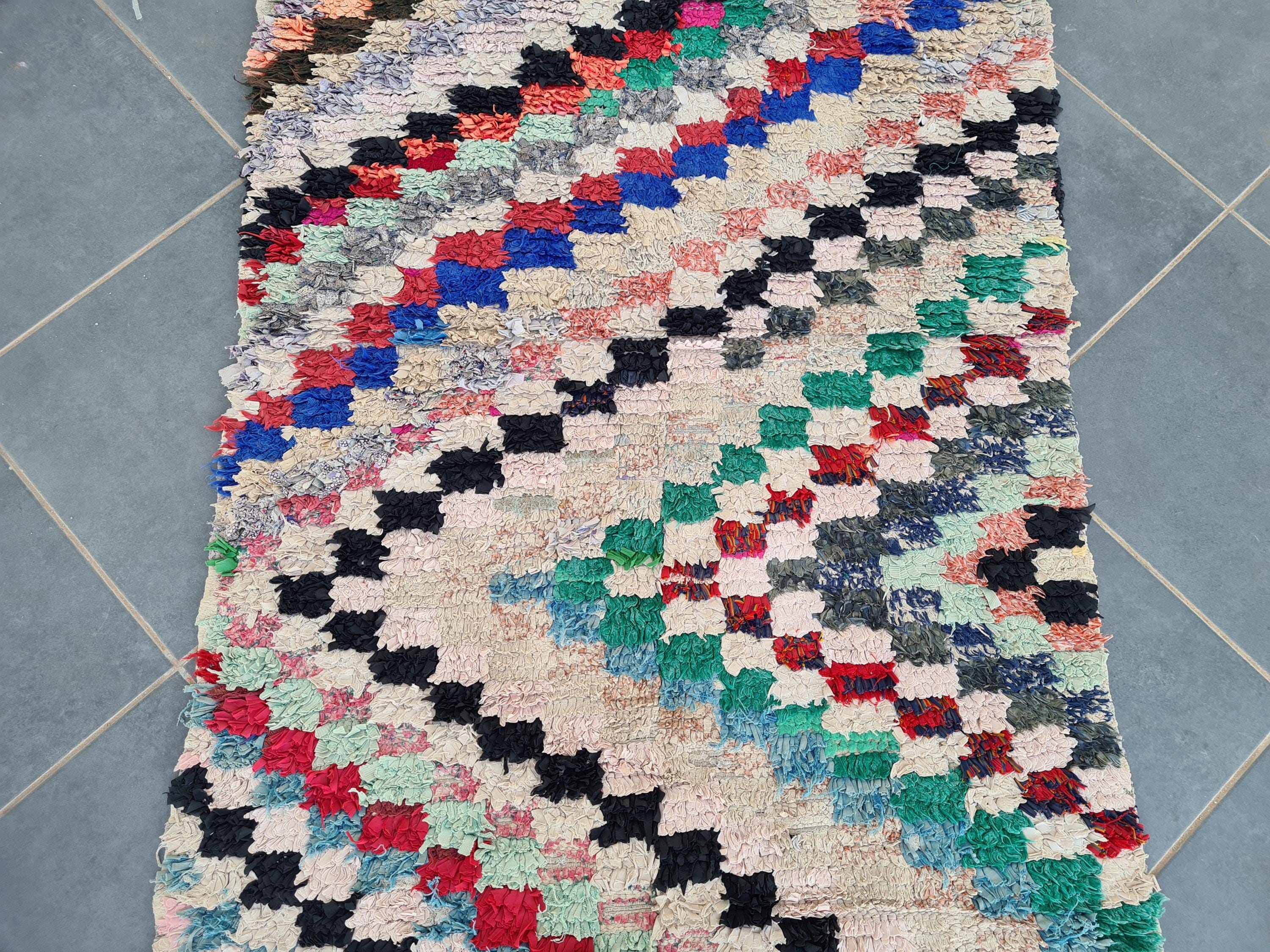 手織りモロッコベルベルラグ：鮮やかな幾何学模様のボヘミアンラグ