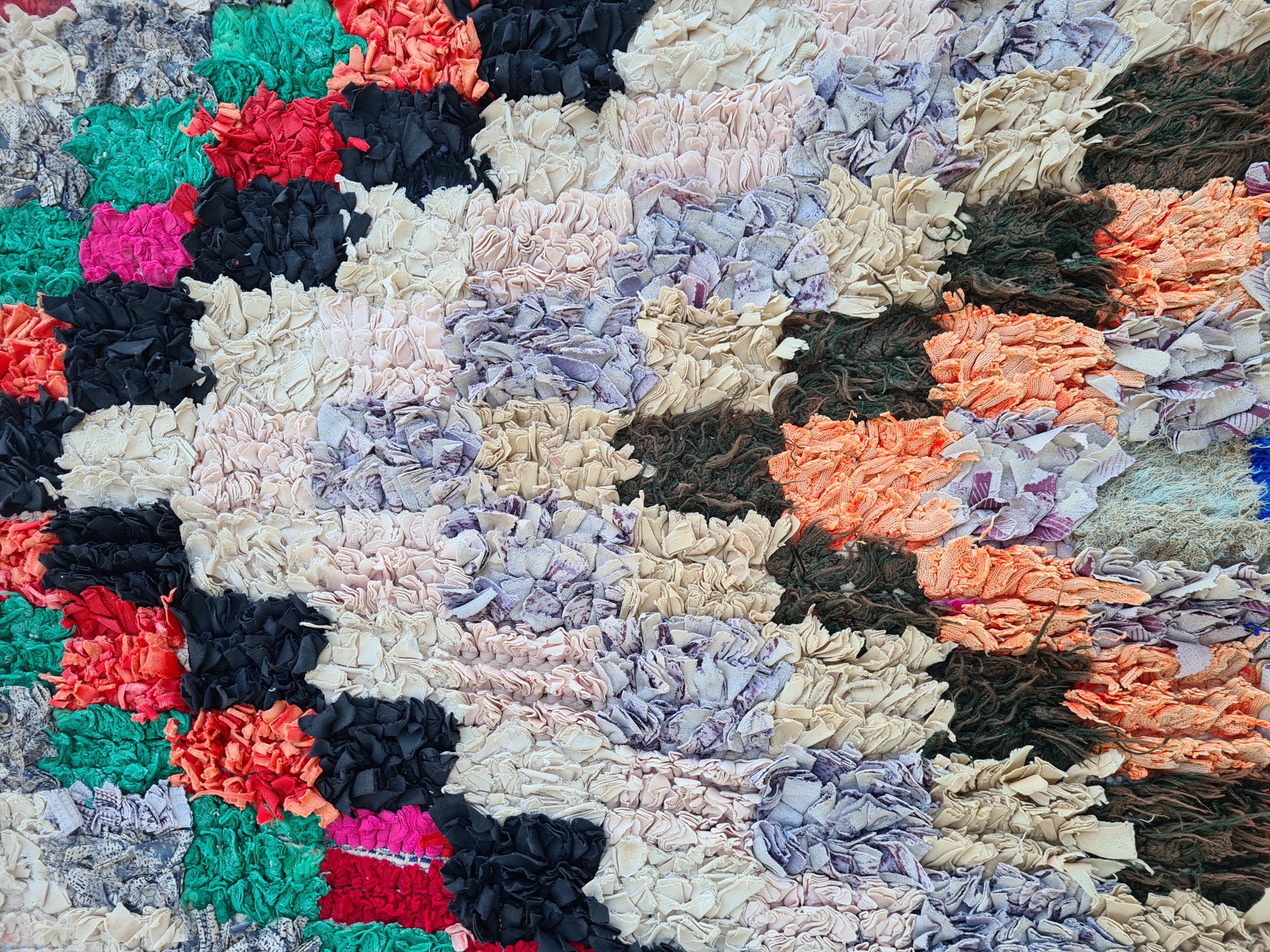 手織りモロッコベルベルラグ：鮮やかな幾何学模様のボヘミアンラグ