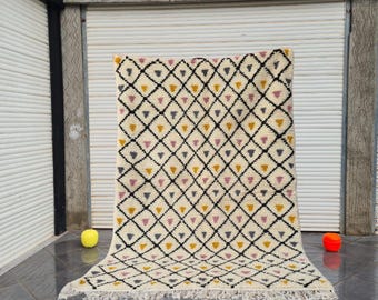Handmade Wool Beni Ourain Rug: Modern Moroccan Berber Design