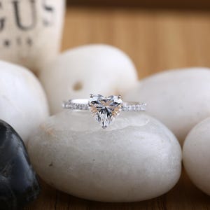 Heart Cut Lab Grown Diamond Engagement Ring: D VVS1 IGI Certified