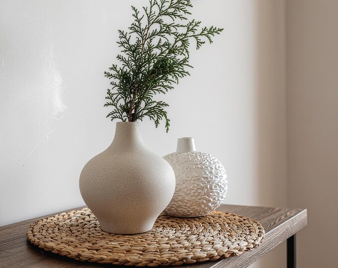 Set of 3 Minimalist Vase Prints, Neutral Botanical Line Art, Modern Greenery Wall Decor