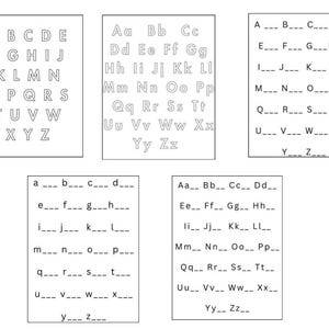 Puede incluir: Una imagen en blanco y negro que muestra diferentes formas de escribir el alfabeto en mayúsculas y minúsculas. Las letras están dispuestas en filas y columnas. La imagen es una ayuda visual para aprender el alfabeto.